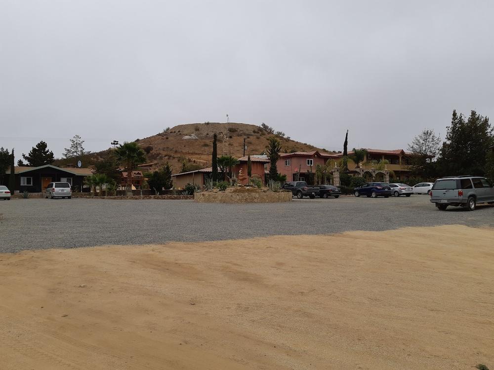 ואלה דה גוואדלופה Hotel Meson Del Vino מראה חיצוני תמונה