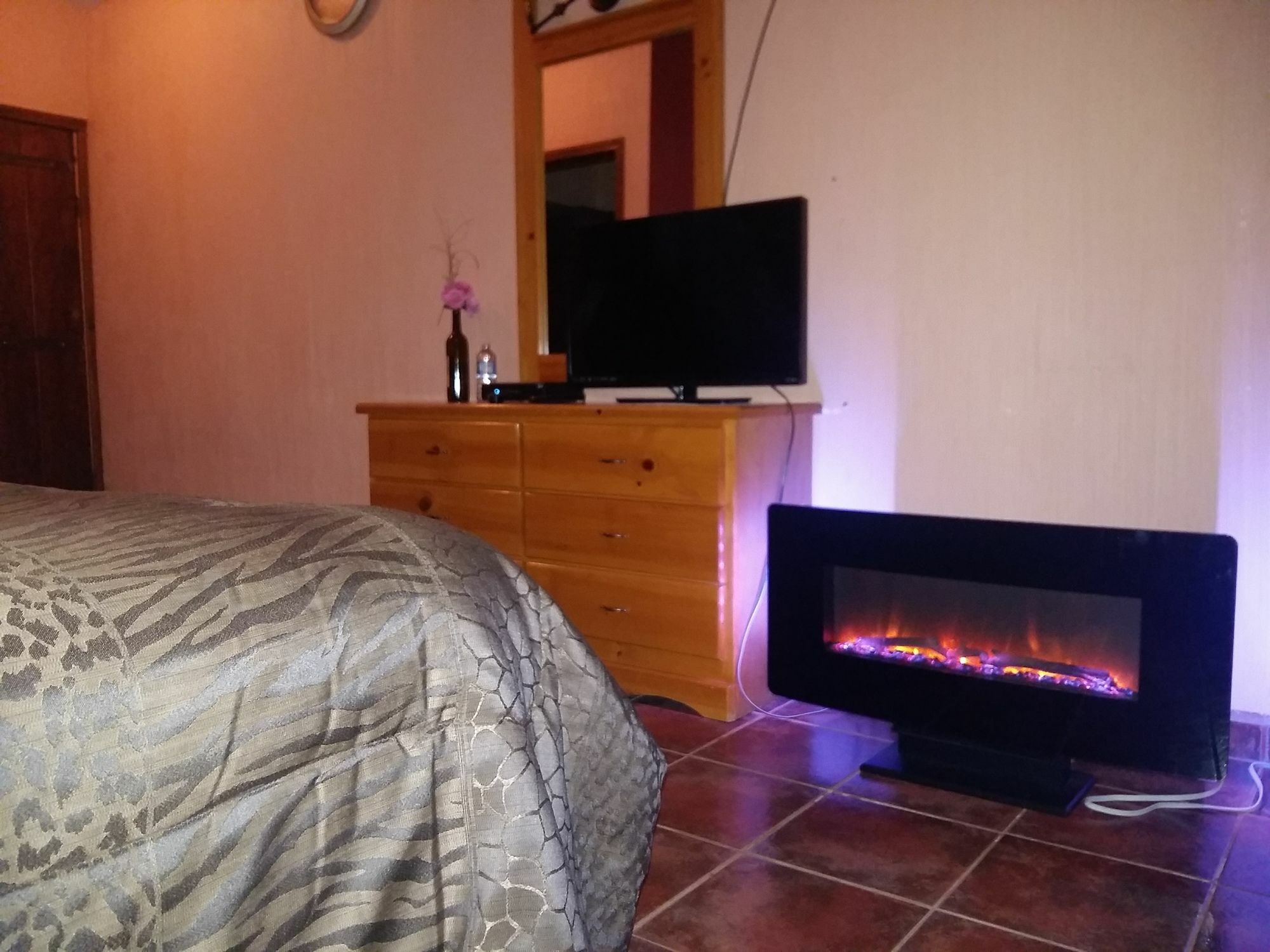 ואלה דה גוואדלופה Hotel Meson Del Vino מראה חיצוני תמונה