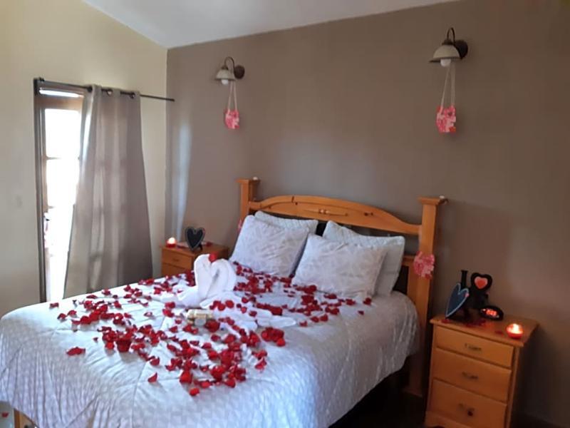 ואלה דה גוואדלופה Hotel Meson Del Vino מראה חיצוני תמונה